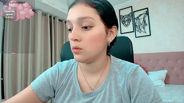 littlemolly walcott online show from March 21, 2026, 12:04 am