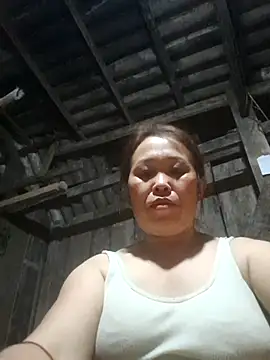 dakota-kis online show from April 8, 2026, 12:27 pm