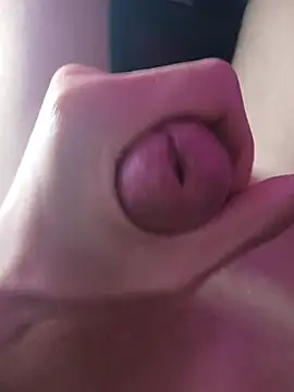 TrebleShebeen online show from April 8, 2026, 11:27 pm