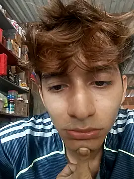 Snapshot of Andy_Kein chatting on February 18, 2026, 7:21 pm Andy Kein online show from February 18, 2026, 7:21 pm