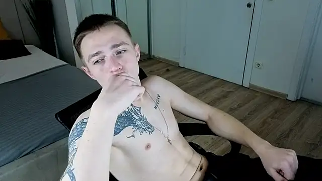 Snapshot of LEO__MILLER chatting on January 8, 2026, 3:58 pm LEO MILLER online show from January 8, 2026, 3:58 pm