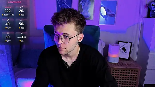 Snapshot of Tomas_Norton chatting on June 19, 2026, 8:34 pm Tomas Norton online show from June 19, 2026, 8:34 pm