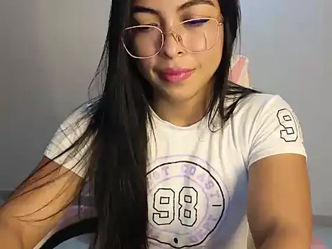 Daphne Grayy online show from March 26, 2026, 12:28 am