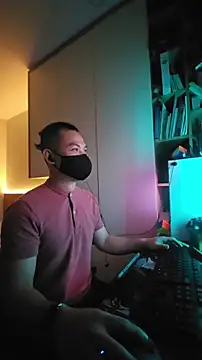 Snapshot of OnlyHand9x chatting on February 23, 2026, 5:10 pm OnlyHand9x online show from February 23, 2026, 5:10 pm