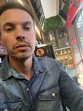 Snapshot of Naldopaugrand chatting on February 5, 2026, 8:24 pm Naldopaugrand online show from February 5, 2026, 8:24 pm