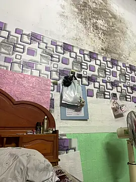 Faded pink online show from March 9, 2026, 6:17 am