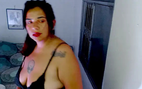 Snapshot of happycarlha chatting on January 11, 2026, 8:52 am happycarlha online show from January 11, 2026, 8:52 am