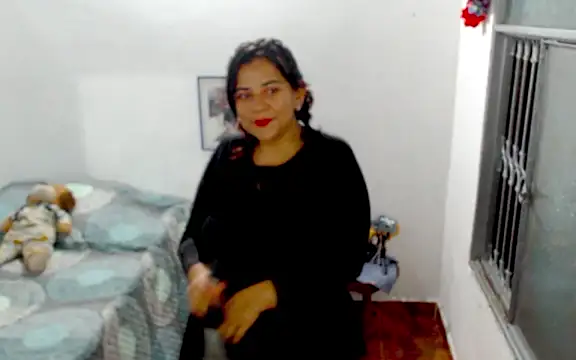 Snapshot of happycarlha chatting on January 12, 2026, 5:01 am happycarlha online show from January 12, 2026, 5:01 am