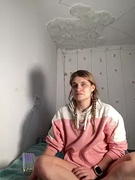 YoungSophie online show from February 20, 2026, 12:49 pm