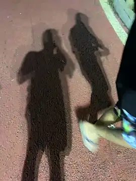 LontraAndBear online show from February 15, 2026, 8:02 am