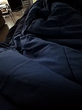 ivan010320 online show from April 8, 2026, 12:32 am