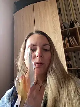 VikiLove765 online show from February 11, 2026, 7:46 am