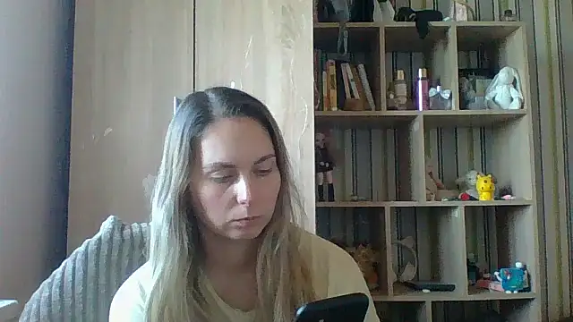 VikiLove765 online show from February 27, 2026, 10:48 am