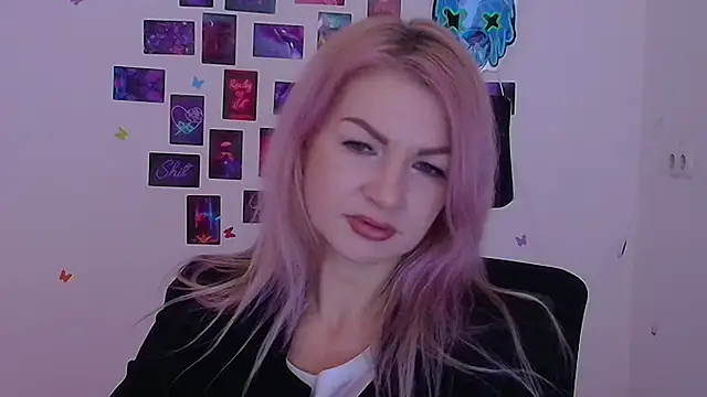 Snapshot of Madonna_Fire chatting on January 13, 2026, 12:54 pm Madonna Fire online show from January 13, 2026, 12:54 pm