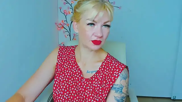 Snapshot of Madonna_Fire chatting on June 28, 2026, 6:08 am Madonna Fire online show from June 28, 2026, 6:08 am