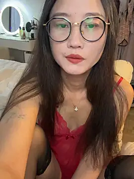 AnnieLi888 online show from February 8, 2026, 9:23 am