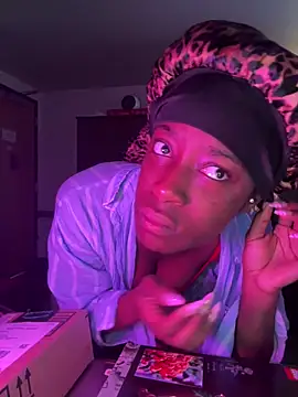 Snapshot of CookiesNcreaming chatting on February 12, 2026, 7:42 pm CookiesNcreaming online show from February 12, 2026, 7:42 pm