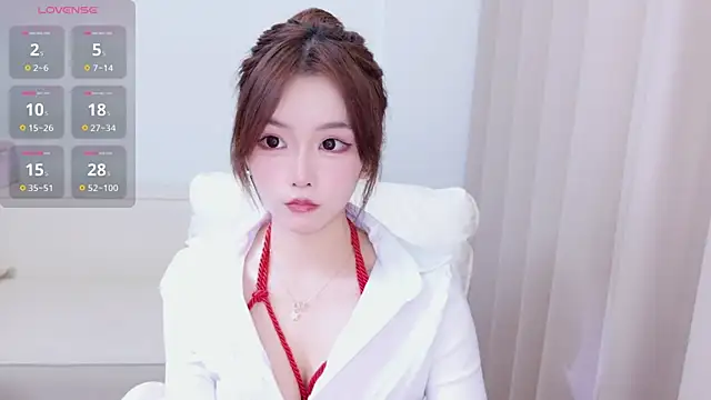 Anni-000 online show from April 25, 2026, 1:52 pm