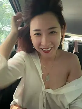 Jingjingxiang-520 online show from May 31, 2026, 5:15 am