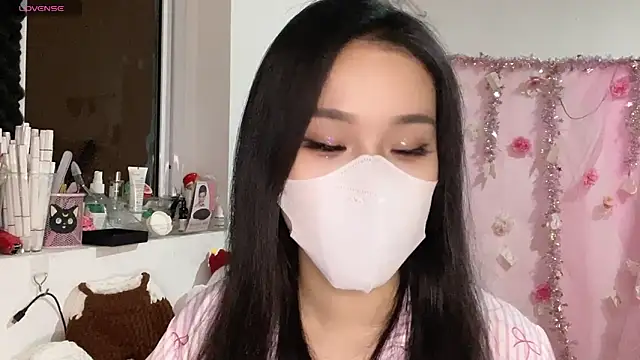 Tieu-May online show from March 16, 2026, 9:30 pm