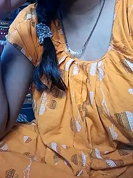 Snapshot of Romance_Aliya chatting on February 3, 2026, 4:10 am Romance Aliya online show from February 3, 2026, 4:10 am