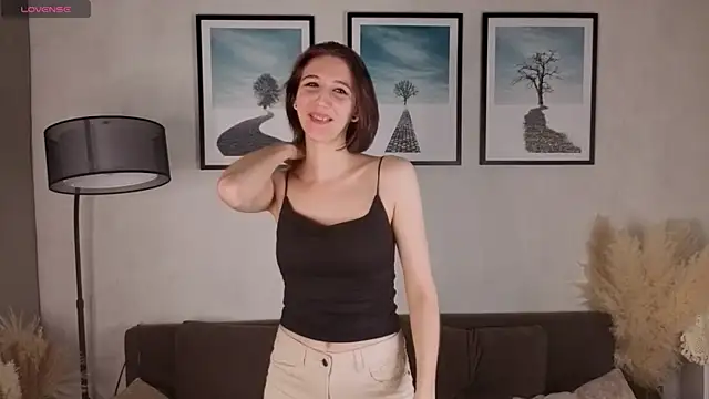 Snapshot of EnaFabiano chatting on January 15, 2026, 1:43 am EnaFabiano online show from January 15, 2026, 1:43 am