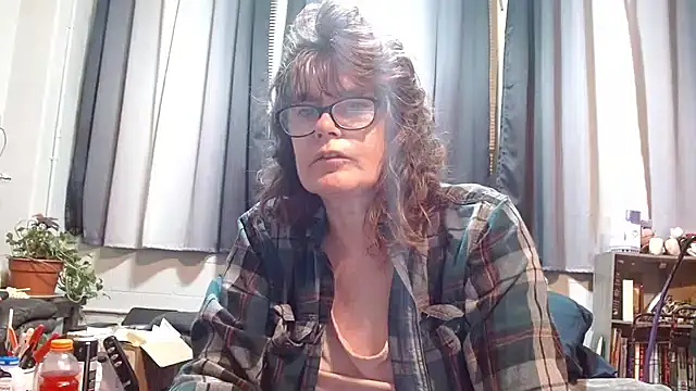 Snapshot of ladylavende3 chatting on February 19, 2025, 5:16 am ladylavende3 online show from February 19, 2025, 5:16 am