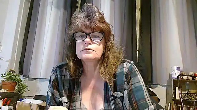 Snapshot of ladylavende3 chatting on February 26, 2025, 4:14 am ladylavende3 online show from February 26, 2025, 4:14 am