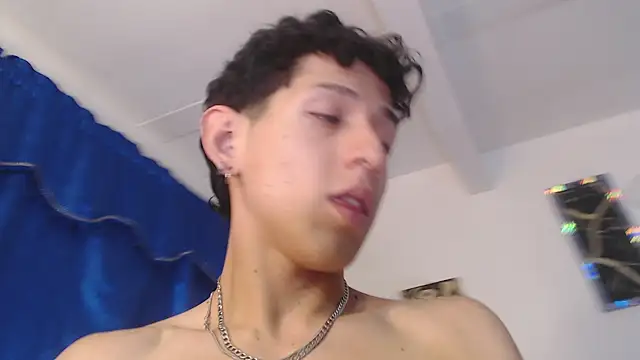 Snapshot of yorsamm_smit chatting on April 14, 2026, 2:17 am yorsamm smit online show from April 14, 2026, 2:17 am