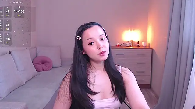 lia hetty online show from March 14, 2026, 11:04 am