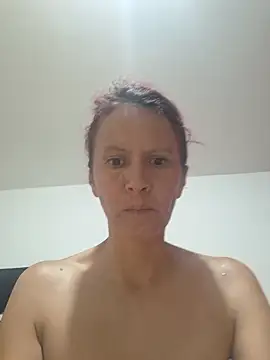 cintia love online show from February 23, 2026, 6:38 pm