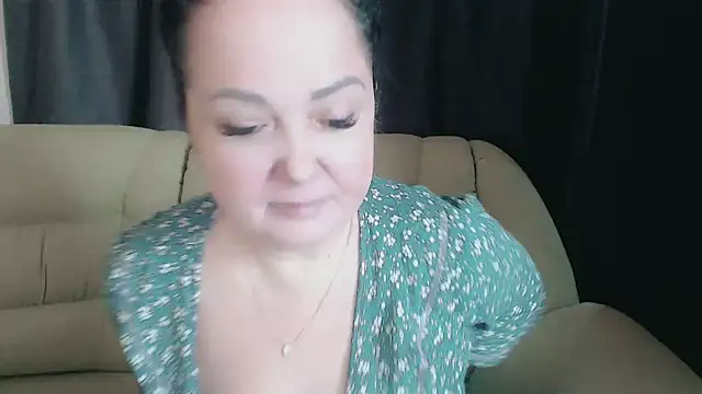 infinity loveliness online show from October 8, 2025, 6:22 am