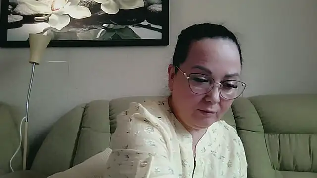 Snapshot of infinity_loveliness chatting on June 14, 2026, 6:59 am infinity loveliness online show from June 14, 2026, 6:59 am