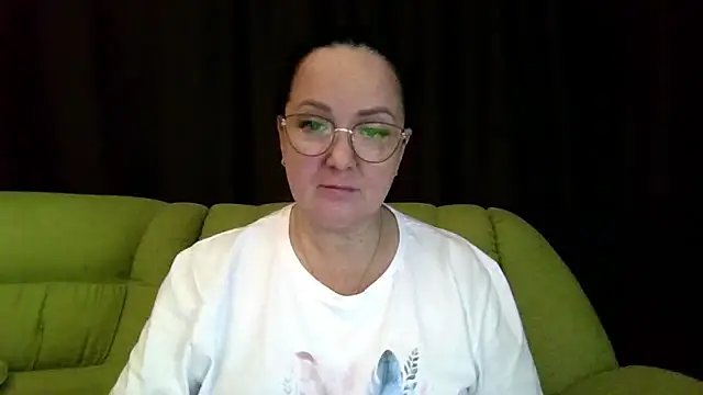 Snapshot of infinity_loveliness chatting on June 18, 2026, 8:14 am infinity loveliness online show from June 18, 2026, 8:14 am