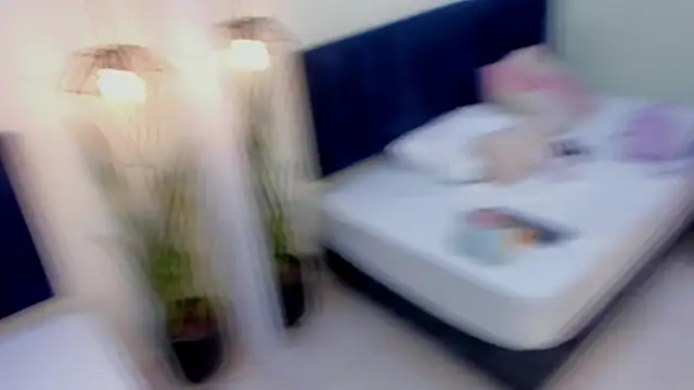 mayaevansmg online show from April 11, 2026, 12:09 pm