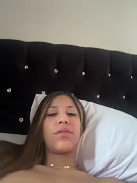 vicky bass  online show from March 7, 2026, 7:44 pm