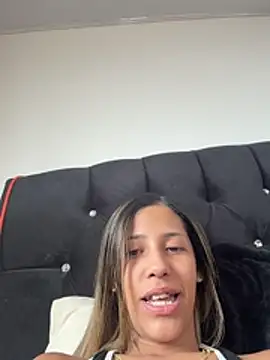 Snapshot of vicky_bass_ chatting on June 3, 2026, 2:19 pm vicky bass online show from June 3, 2026, 2:19 pm