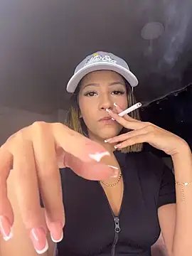 Snapshot of vicky_bass_ chatting on July 6, 2026, 12:18 am vicky bass online show from July 6, 2026, 12:18 am
