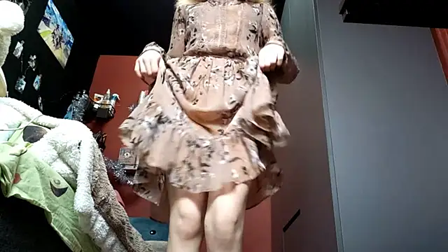 Snapshot of TiaraHenegan chatting on January 13, 2026, 7:13 am TiaraHenegan online show from January 13, 2026, 7:13 am