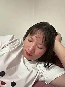 Snapshot of Suni-ii chatting on May 14, 2026, 11:28 am Suni-ii online show from May 14, 2026, 11:28 am