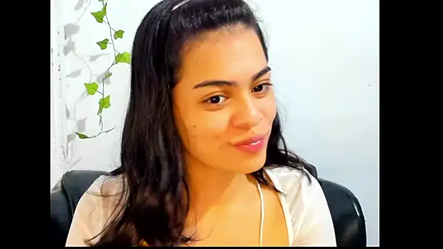 Antonella Gomez22 online show from May 5, 2026, 1:35 am