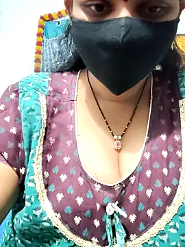 lusy79 online show from February 6, 2026, 5:23 am