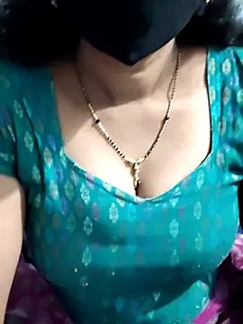 lusy79 online show from February 19, 2026, 9:05 am