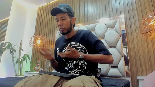 Snapshot of james__walsh chatting on February 26, 2026, 7:46 pm james walsh online show from February 26, 2026, 7:46 pm