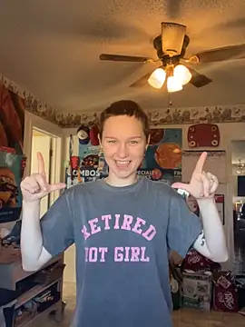 Snapshot of SugarNCinnamon chatting on February 13, 2026, 3:30 pm SugarNCinnamon online show from February 13, 2026, 3:30 pm