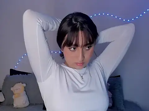 Snapshot of Roseholden chatting on February 16, 2026, 11:45 pm Roseholden online show from February 16, 2026, 11:45 pm