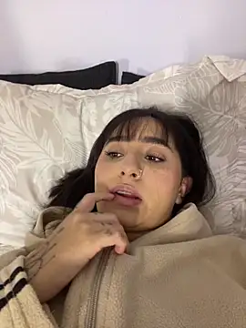 Roseholden online show from April 25, 2026, 2:03 am