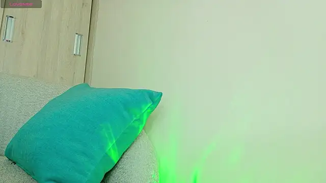 Bunnyvaleeee online show from March 6, 2026, 4:31 am