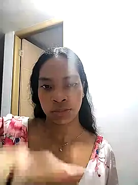 KATALINA SANTANA  online show from February 13, 2026, 11:45 pm