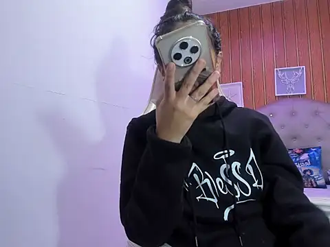 chiquita lover  online show from February 3, 2026, 6:57 pm